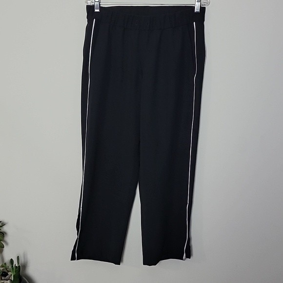 Lululemon crop wide leg pant Sz 8 Black - Picture 1 of 7